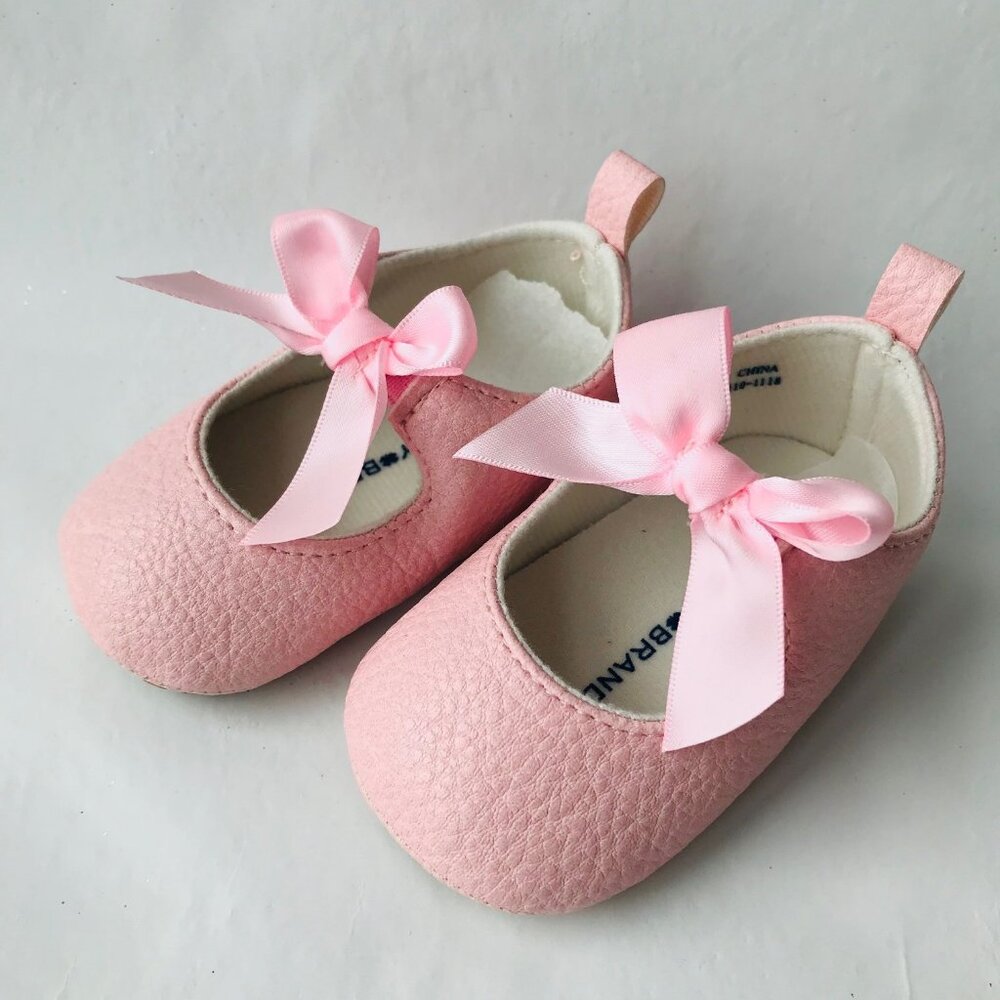 LUCKY BRAND  Crib Shoes  Faux Leather Size: 4 (9-12 M) Blush  MSRP : $35